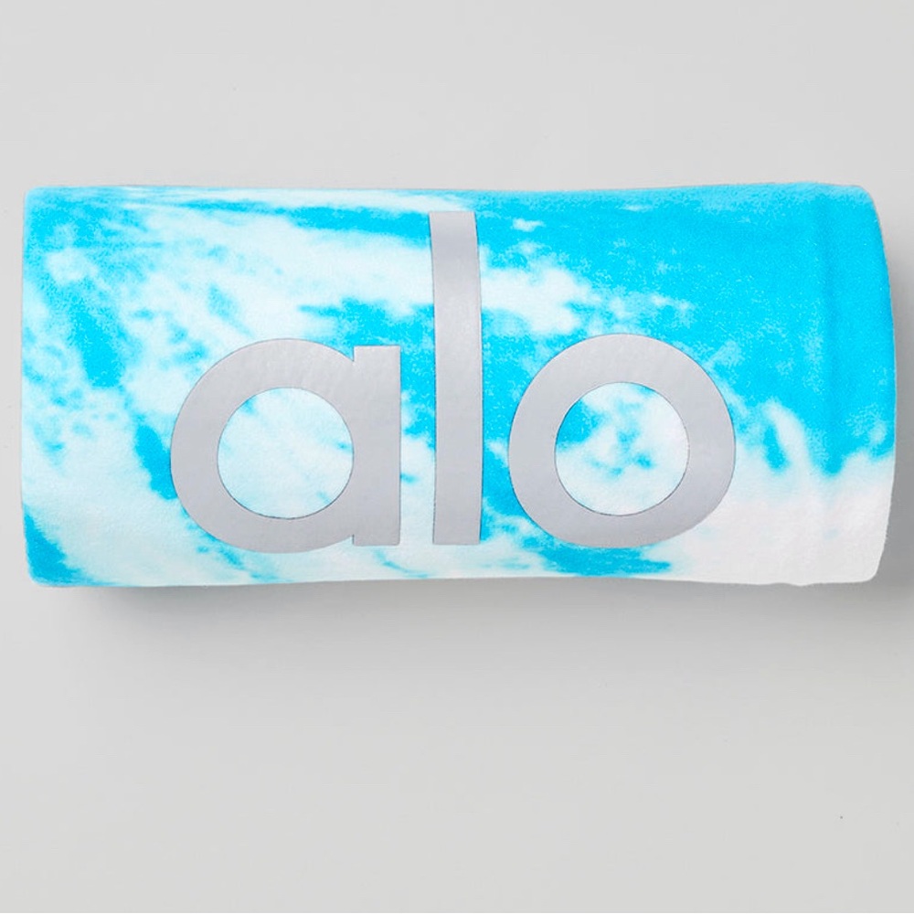 Alo Yoga NEW Grounded No-Slip Towel - Bright Aqua Tie Dye